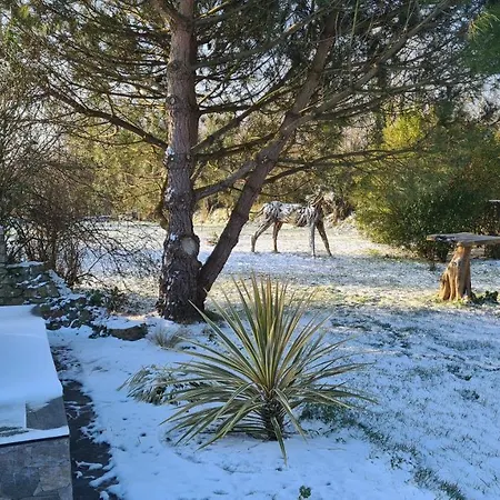 Panzió Lesroses1680 3*