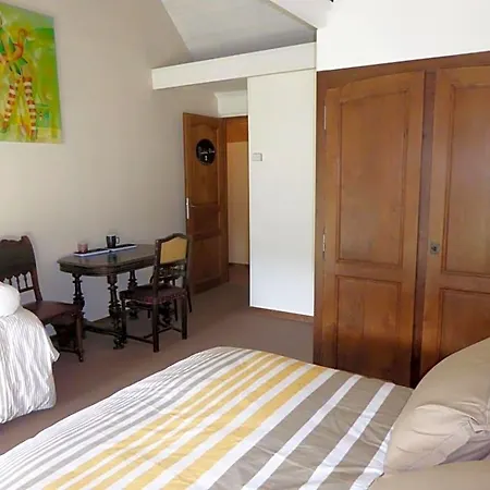 Bed and breakfast Lesroses1680