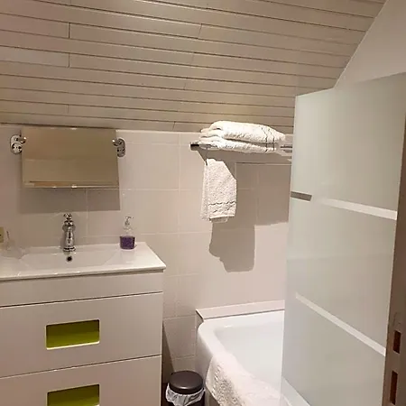 Lesroses1680 Bed and breakfast 3*